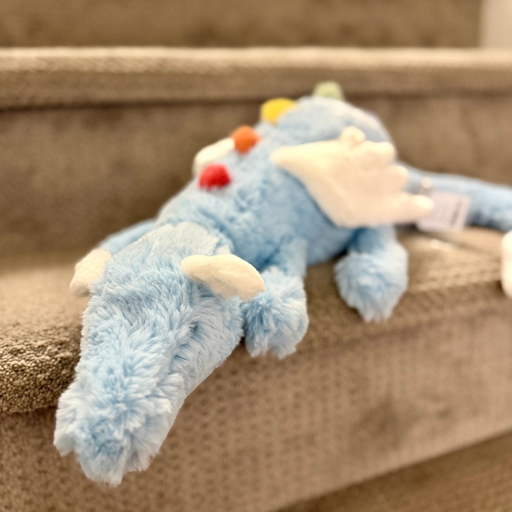 🛑𝐒𝐎𝐋𝐃🛑

AUTHENTIC Jellycat Large Sky Dragon